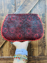 Load image into Gallery viewer, Chavela Crossbody Purse