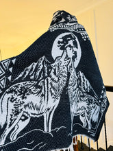 Load image into Gallery viewer, Poncho/Gabán Mexicano /Gorro