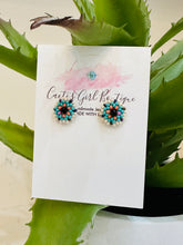 Load image into Gallery viewer, Florestrella Earrings
