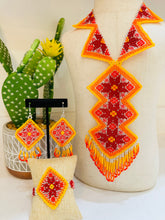 Load image into Gallery viewer, Maya Huichol Necklace - Set