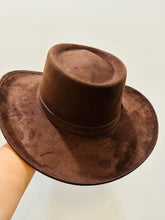 Load image into Gallery viewer, Gallero Suede Hat