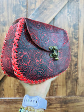 Load image into Gallery viewer, Chavela Crossbody Purse