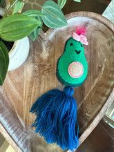 Load image into Gallery viewer, Avocadito Keychain