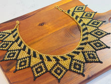 Load image into Gallery viewer, Izel Huichol Necklace