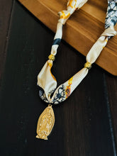 Load image into Gallery viewer, Milagros Silk Necklaces