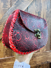 Load image into Gallery viewer, Chavela Crossbody Purse