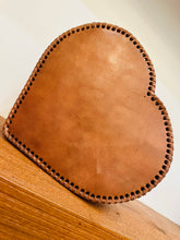 Load image into Gallery viewer, Corazon Cow Purse