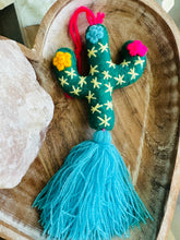 Load image into Gallery viewer, Cactus Keychain