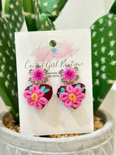 Load image into Gallery viewer, Corazoncito Earring