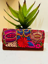 Load image into Gallery viewer, Mirasol Suede Wallet