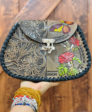 Load image into Gallery viewer, Valeria Crossbody Purse