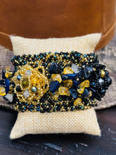 Load image into Gallery viewer, Xochipilli Bracelet