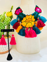 Load image into Gallery viewer, Flower Necklace - Set