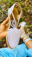 Load image into Gallery viewer, Alpargata Huarache - White