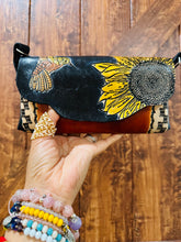 Load image into Gallery viewer, Tlayolotl Crossbody Purse