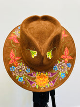 Load image into Gallery viewer, Corazoncito Paint Suede Hat