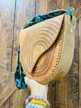 Load image into Gallery viewer, Mariana Crossbody Purse
