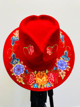 Load image into Gallery viewer, Corazoncito Paint Suede Hat