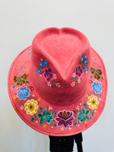 Load image into Gallery viewer, Corazoncito Paint Suede Hat