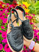 Load image into Gallery viewer, Alpargata Huarache - Black