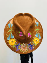 Load image into Gallery viewer, Corazoncito Paint Suede Hat