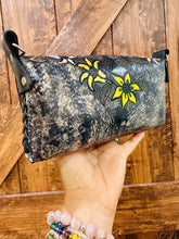 Load image into Gallery viewer, Tlayolotl Crossbody Purse