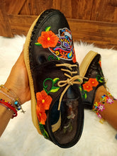 Load image into Gallery viewer, Catrina Loafers - Black