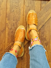 Load image into Gallery viewer, Andrea Huarache