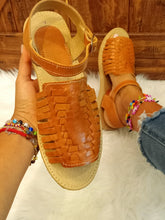 Load image into Gallery viewer, Andrea Huarache