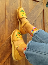 Load image into Gallery viewer, Girasol Huarache