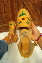 Load image into Gallery viewer, Girasol Huarache