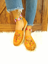 Load image into Gallery viewer, Cowgirl huarache
