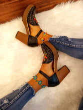 Load image into Gallery viewer, Otomi Block Heels