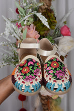 Load image into Gallery viewer, Multicolor Buckle Huarache