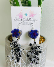 Load image into Gallery viewer, Love Earring