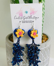 Load image into Gallery viewer, Love Earring