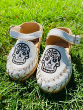 Load image into Gallery viewer, Calavera Huarache Girl - White