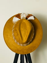 Load image into Gallery viewer, Cholulo Suede Hat