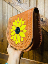 Load image into Gallery viewer, Girasol Crossbody Purse