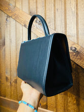 Load image into Gallery viewer, Presumida Crossbody Purse