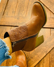Load image into Gallery viewer, Ximena Boot - Tan