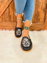 Load image into Gallery viewer, Calavera Huarache - Black
