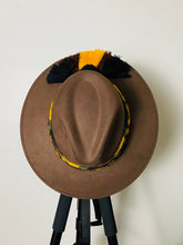 Load image into Gallery viewer, Cholulo Suede Hat