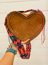 Load image into Gallery viewer, Corazón Crossbody Purse