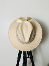Load image into Gallery viewer, Cholulo Suede Hat