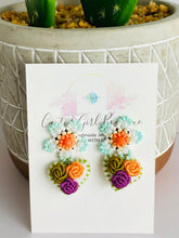 Load image into Gallery viewer, Corazoncito Earring