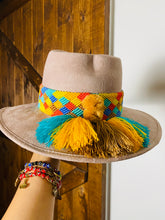 Load image into Gallery viewer, Corazoncito Suede Hat