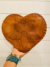 Load image into Gallery viewer, Corazoncito Crossbody Purse