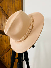 Load image into Gallery viewer, Cristobal Vinyl Hat
