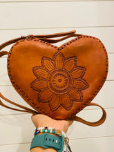Load image into Gallery viewer, Corazoncito Crossbody Purse